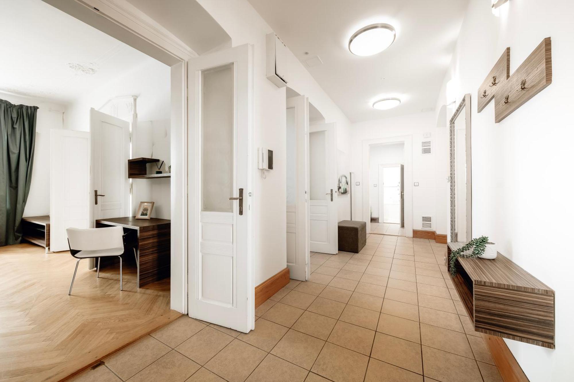 Heritage Haven Charming 3br Center Appartamento